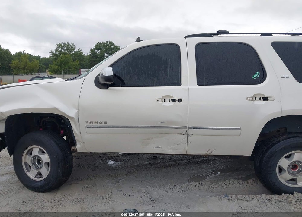 2011 CHEVROLET TAHOE VIN: 1GNSCCE01BR178516