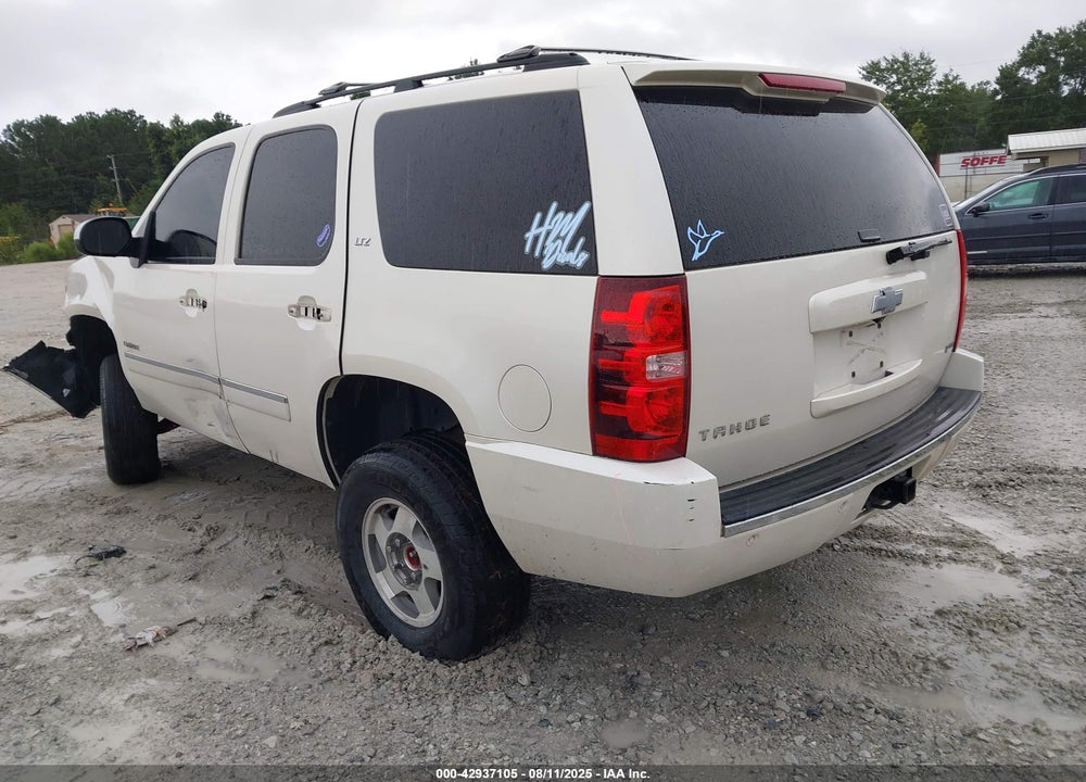 2011 CHEVROLET TAHOE VIN: 1GNSCCE01BR178516