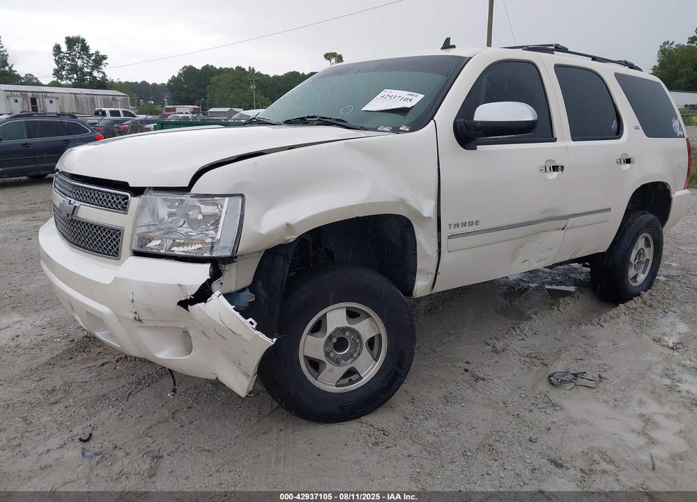 2011 CHEVROLET TAHOE VIN: 1GNSCCE01BR178516