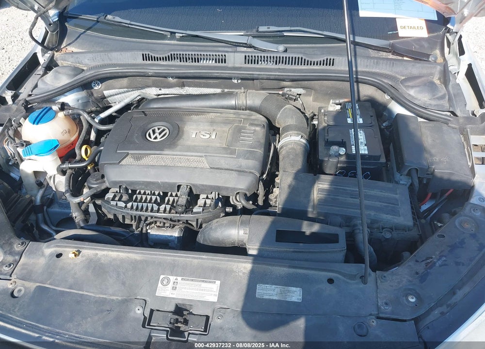 2015 VOLKSWAGEN JETTA VIN: 3VWD17AJ4FM348823