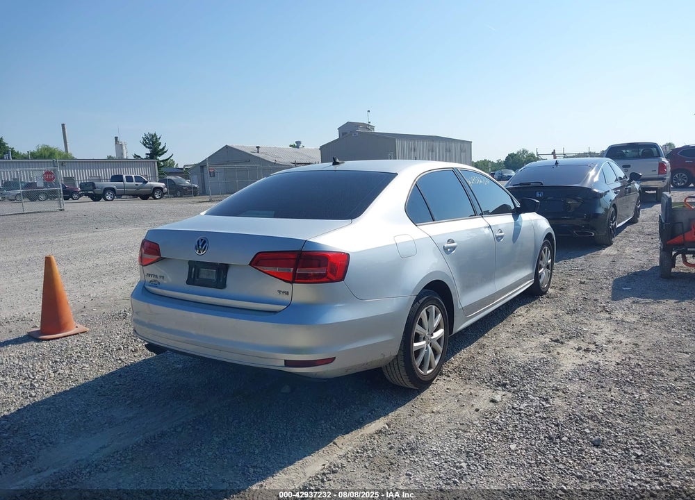 2015 VOLKSWAGEN JETTA VIN: 3VWD17AJ4FM348823