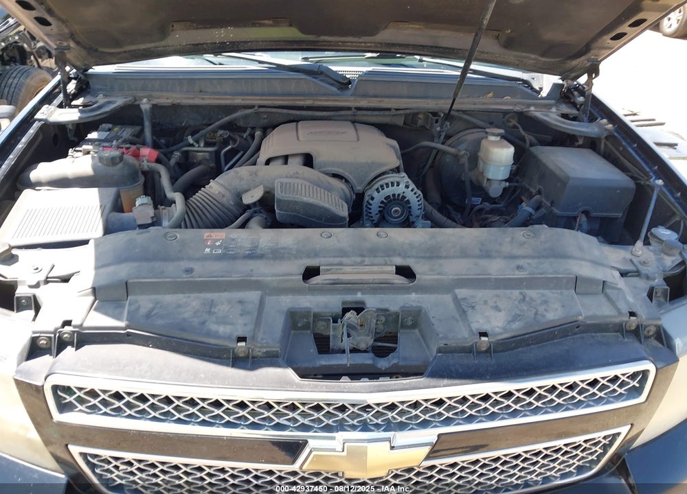 2011 CHEVROLET SUBURBAN 1500 VIN: 1GNSCKE0XBR262005