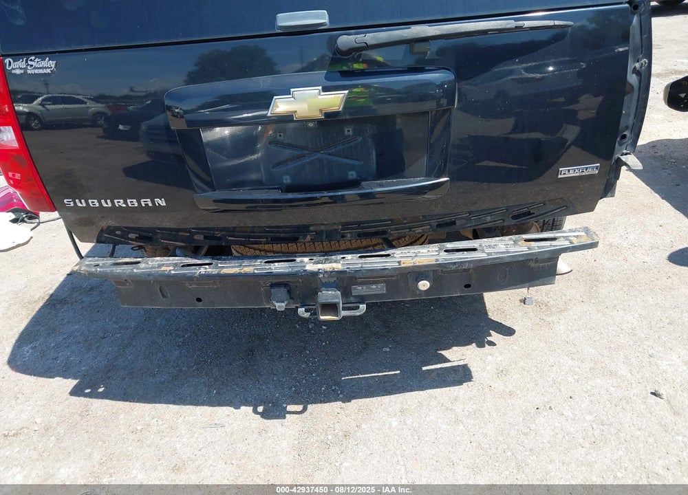 2011 CHEVROLET SUBURBAN 1500 VIN: 1GNSCKE0XBR262005