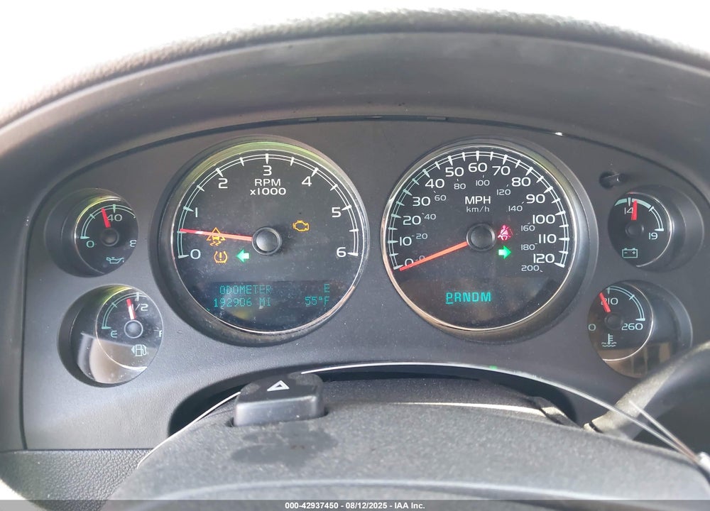2011 CHEVROLET SUBURBAN 1500 VIN: 1GNSCKE0XBR262005