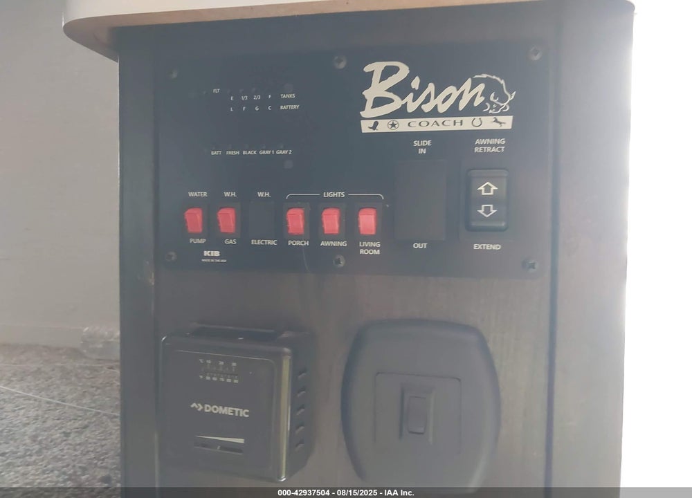 2024 BISON COACH HORSE TRAILER VIN: 7MH355W27R1002290