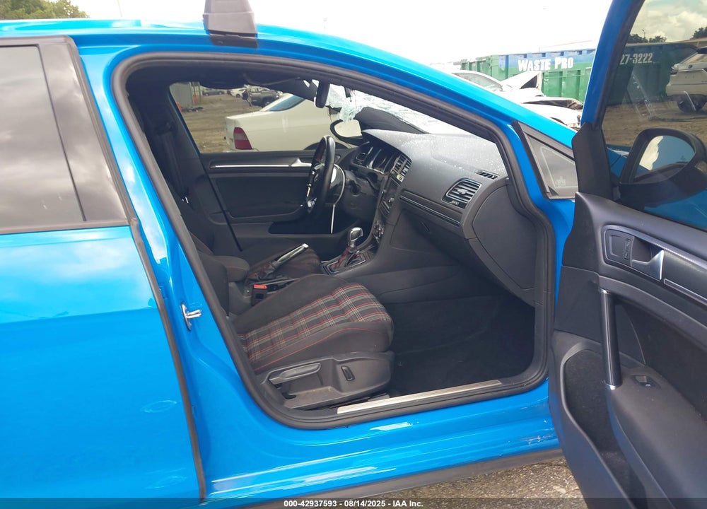 2019 VOLKSWAGEN GOLF VIN: 3VW6T7AU2KM017116