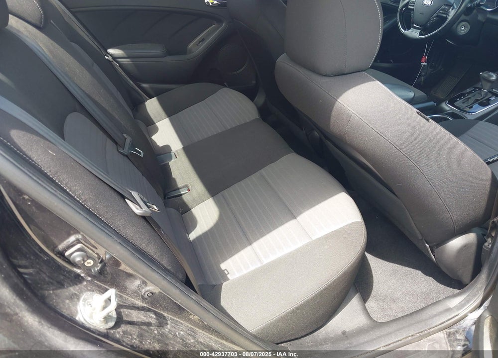 2018 KIA FORTE VIN: 3KPFL4A70JE195479