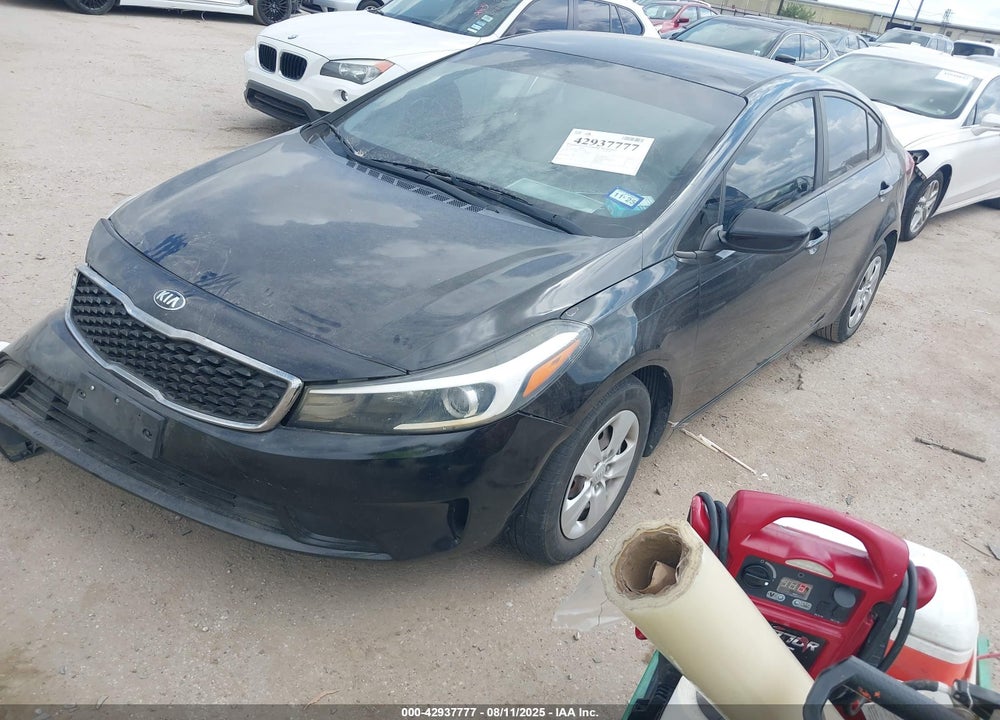 2017 KIA FORTE VIN: 3KPFK4A76HE039587