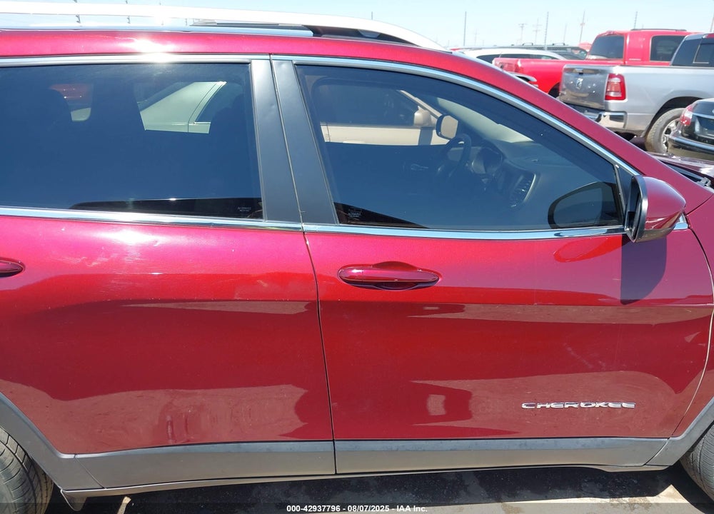 2019 JEEP CHEROKEE VIN: 1C4PJLCB1KD486257