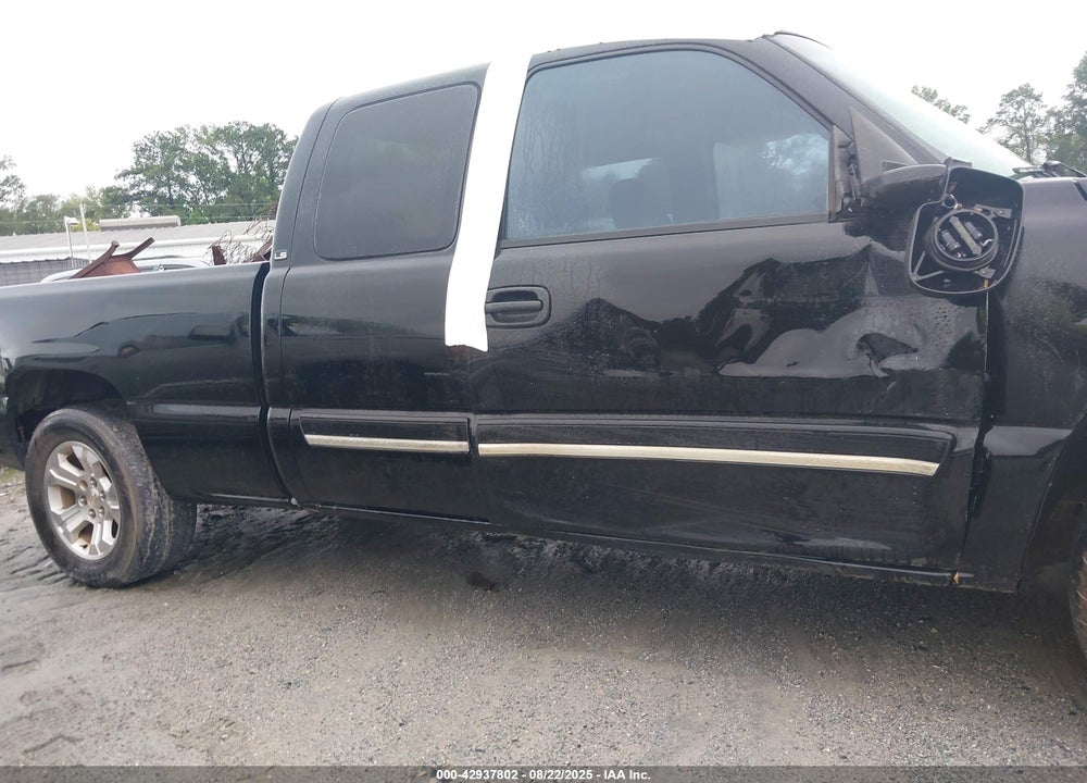 2004 CHEVROLET SILVERADO C1500 VIN: 2GCEC19V841217758