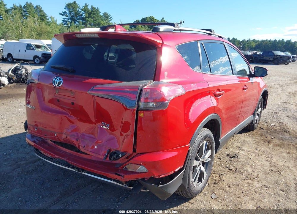 2017 TOYOTA RAV4 XLE VIN: JTMRFREV4HJ175064