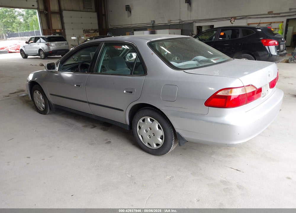 2000 HONDA ACCORD 2.3 LX VIN: 1HGCG6654YA130384