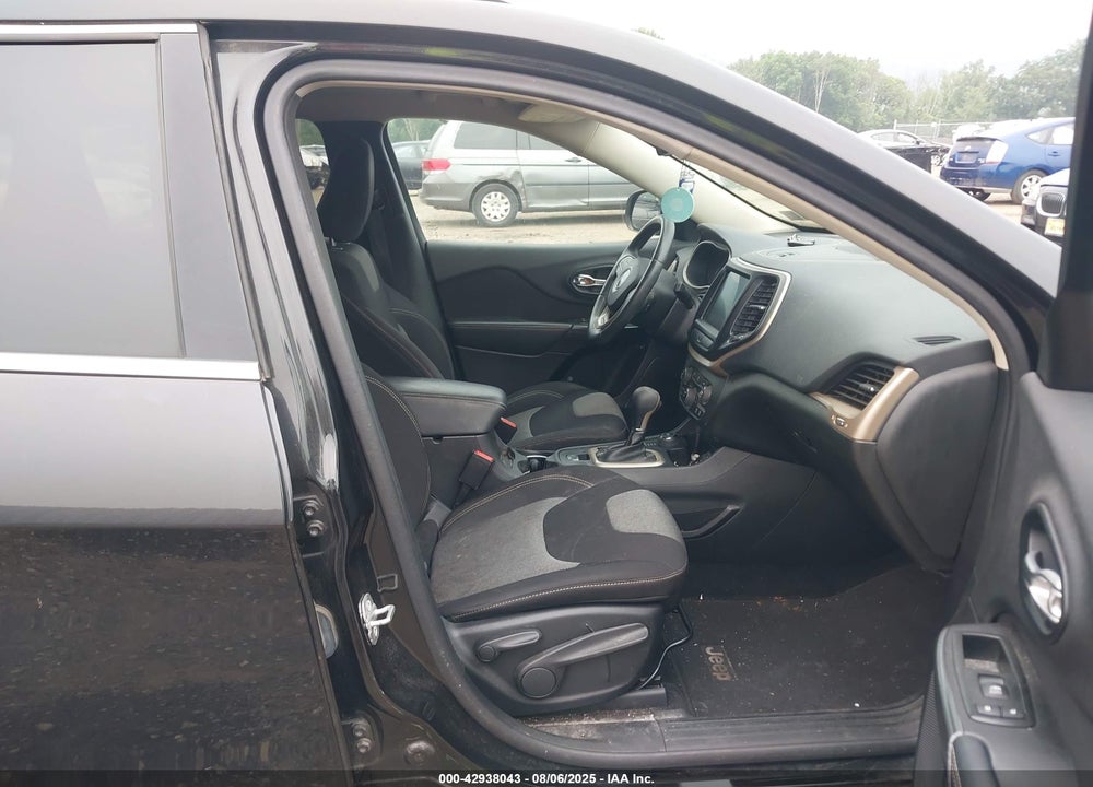 2014 JEEP CHEROKEE VIN: 1C4PJMCB6EW169797