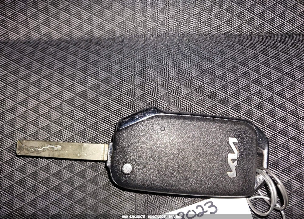 2023 KIA SOUL VIN: KNDJ23AU2P7868326