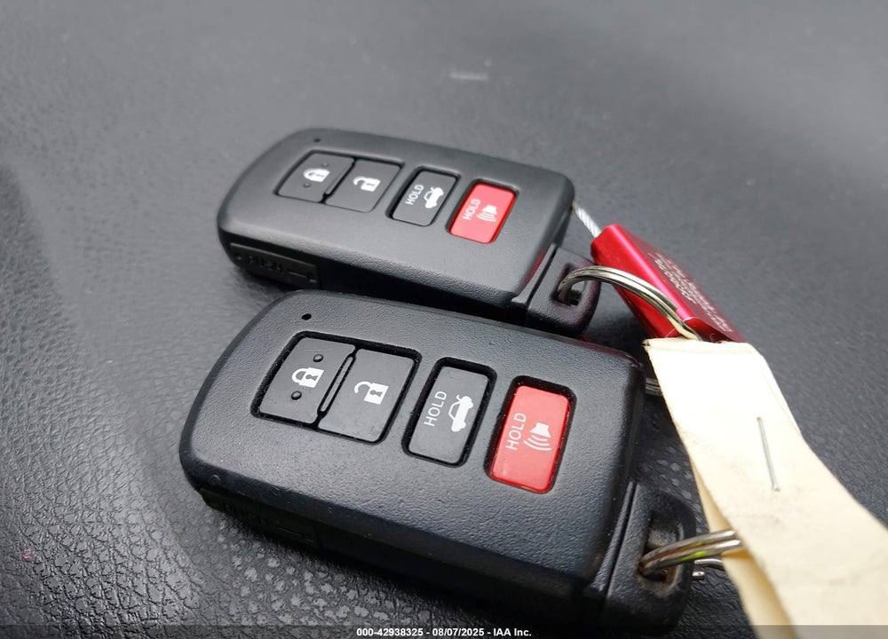 2018 TOYOTA COROLLA VIN: 2T1BURHE6JC983324