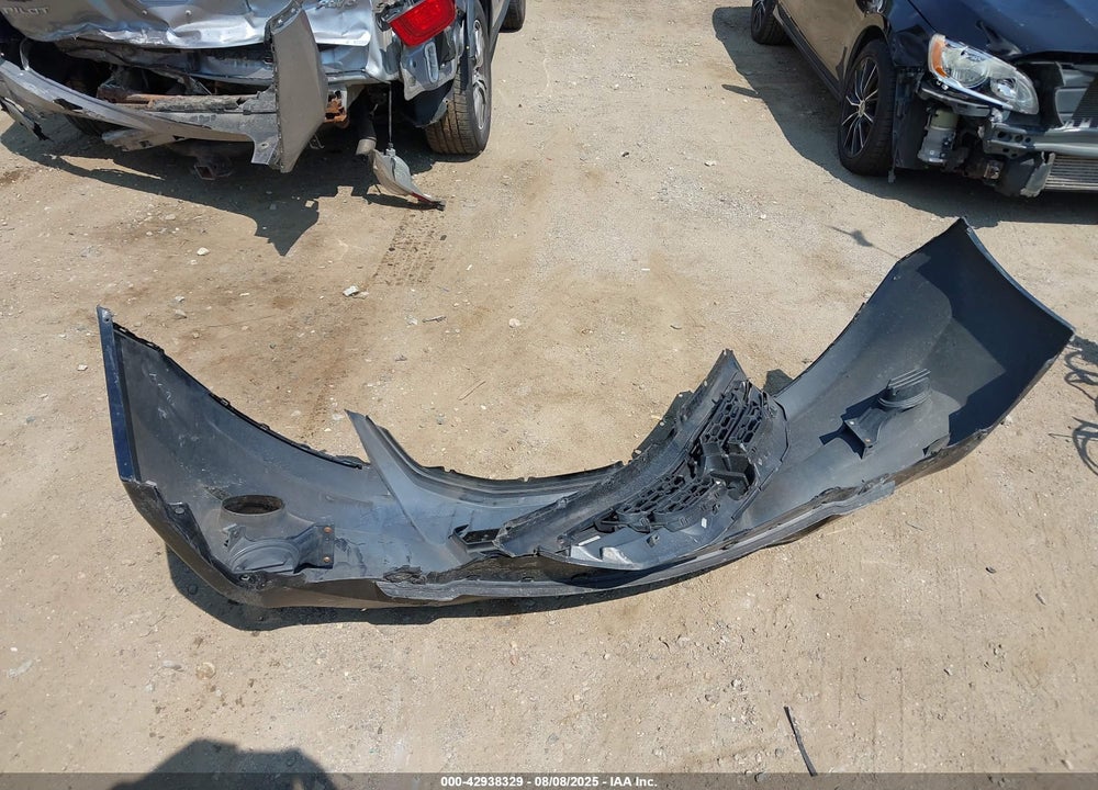 2011 HONDA ACCORD VIN: 1HGCS1B74BA012240