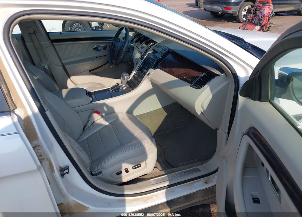 2011 FORD TAURUS VIN: 1FAHP2FW1BG187044