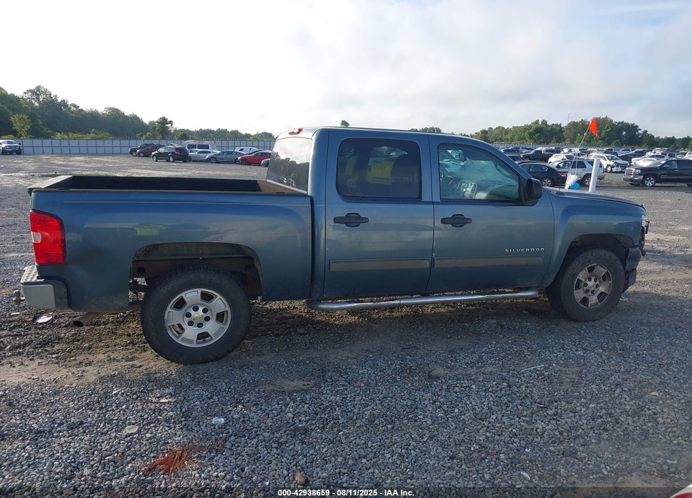 2011 CHEVROLET SILVERADO 1500 LT VIN: 3GCPCSE0XBG137374