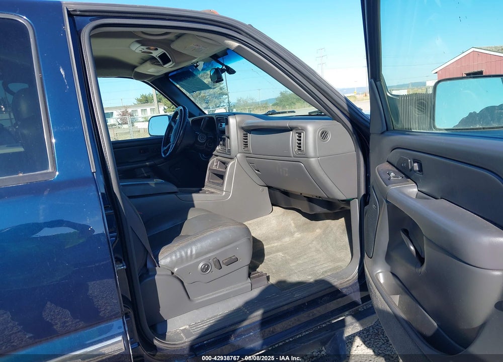 2005 GMC SIERRA 2500HD SLT VIN: 1GTHK23225F882783