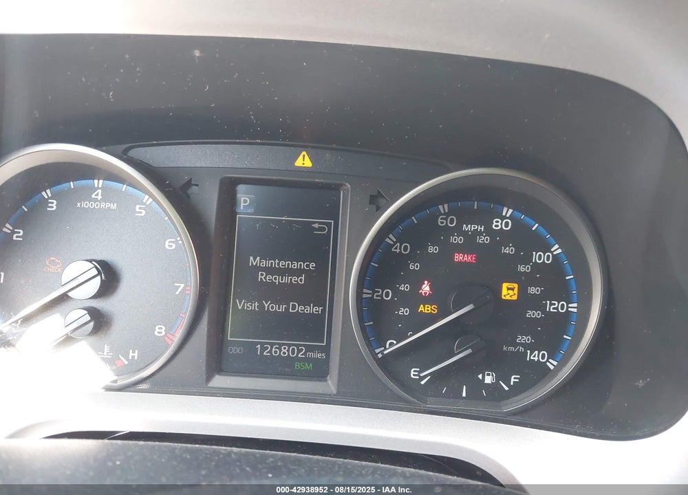 2018 TOYOTA RAV4 VIN: JTMRFREV7JJ725766