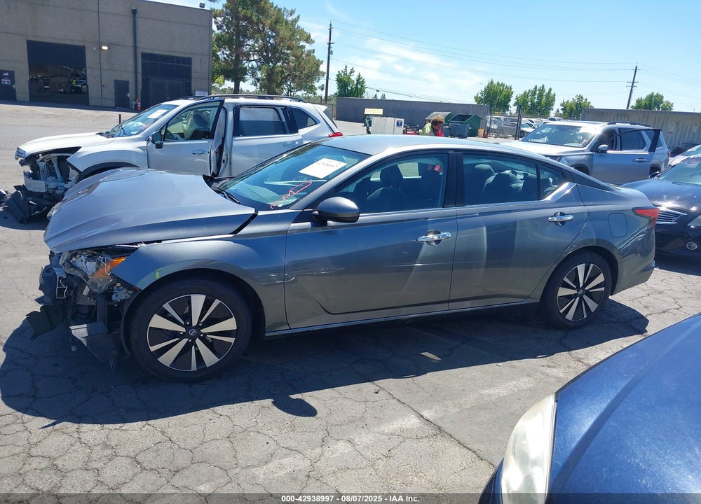2022 NISSAN ALTIMA VIN: 1N4BL4DV0NN370376