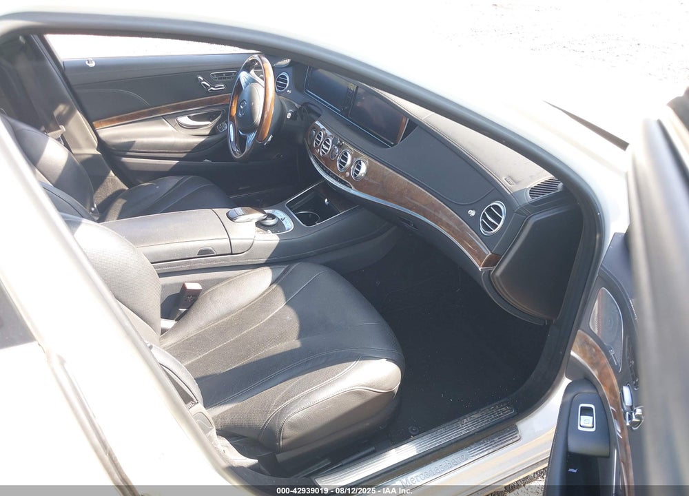 2016 MERCEDES-BENZ S CLASS VIN: WDDUG8FB8GA218993
