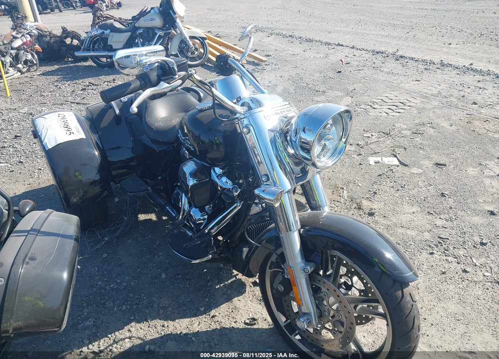 2022 HARLEY-DAVIDSON FLRT VIN: 1HD1MCP14NB851639