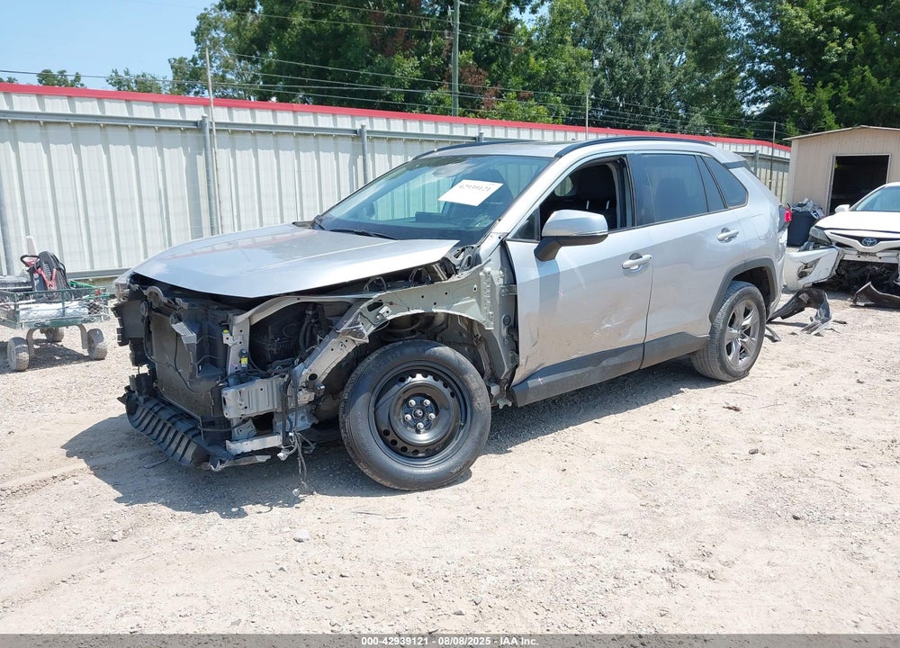 2022 TOYOTA RAV4 XLE VIN: 2T3W1RFV1NC180141