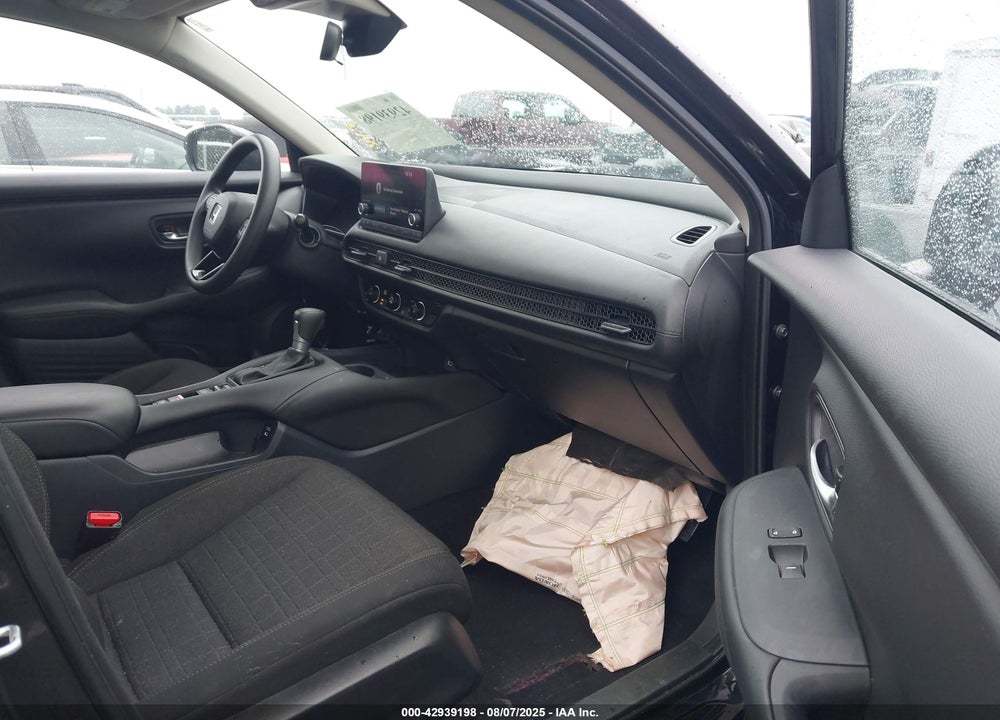 2025 HONDA HR-V VIN: 3CZRZ1H35SM700978