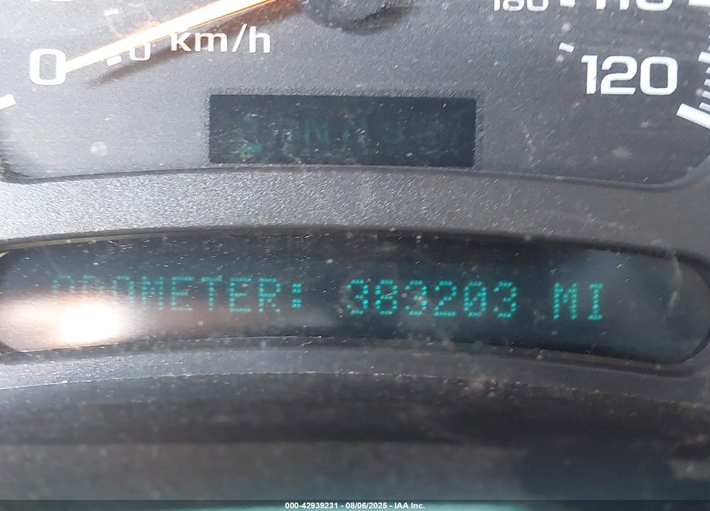 2004 CHEVROLET SILVERADO 1500 LS VIN: 2GCEC19T641355720