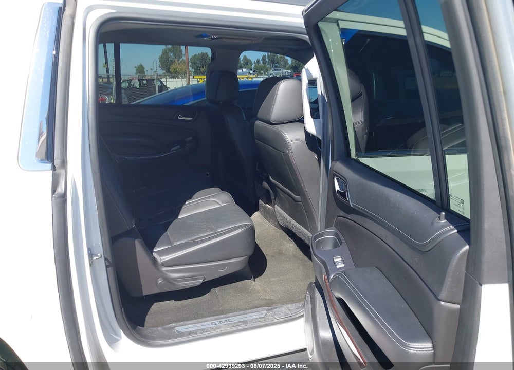2017 GMC YUKON XL VIN: 1GKS2GKC7HR322214