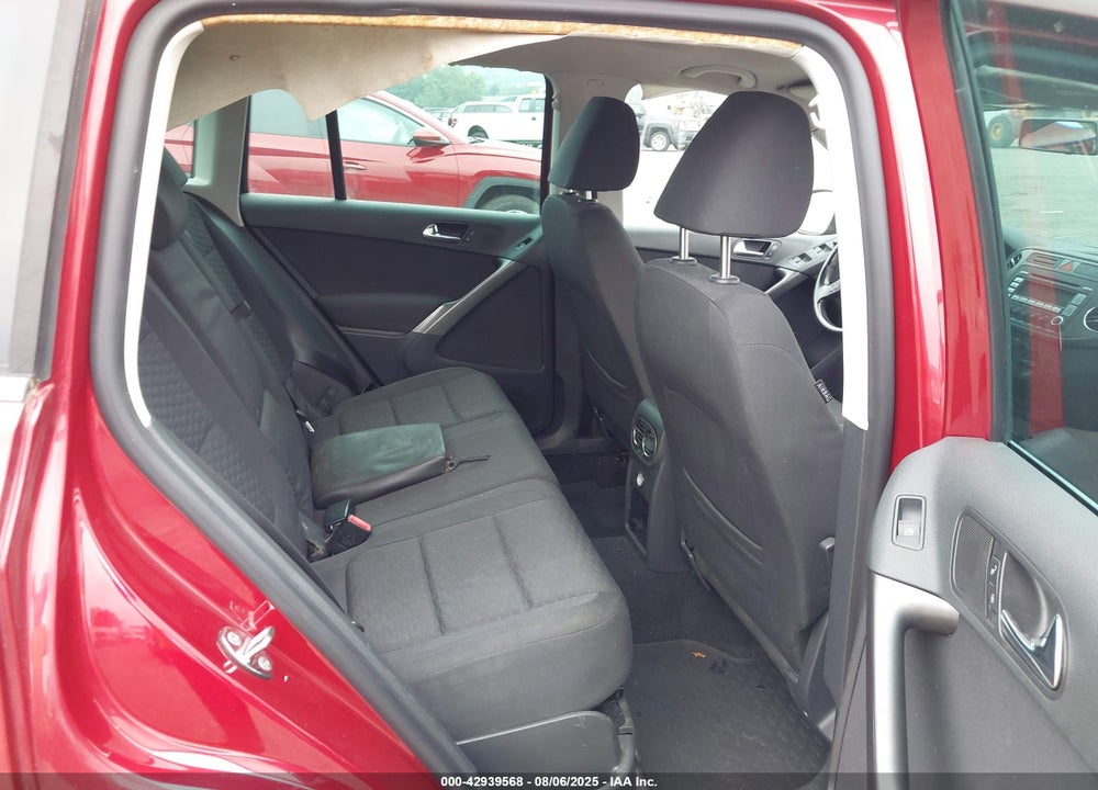2009 VOLKSWAGEN TIGUAN SE VIN: WVGAV75N99W524269