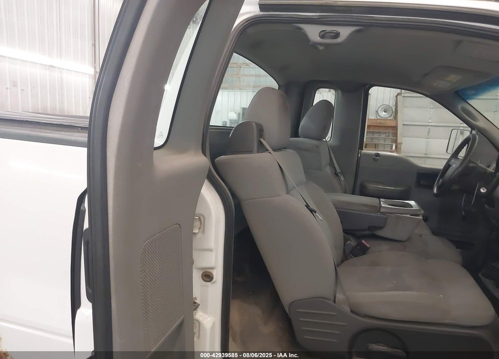 2005 FORD F-150 STX/XL/XLT VIN: 1FTRF14W65NA31533