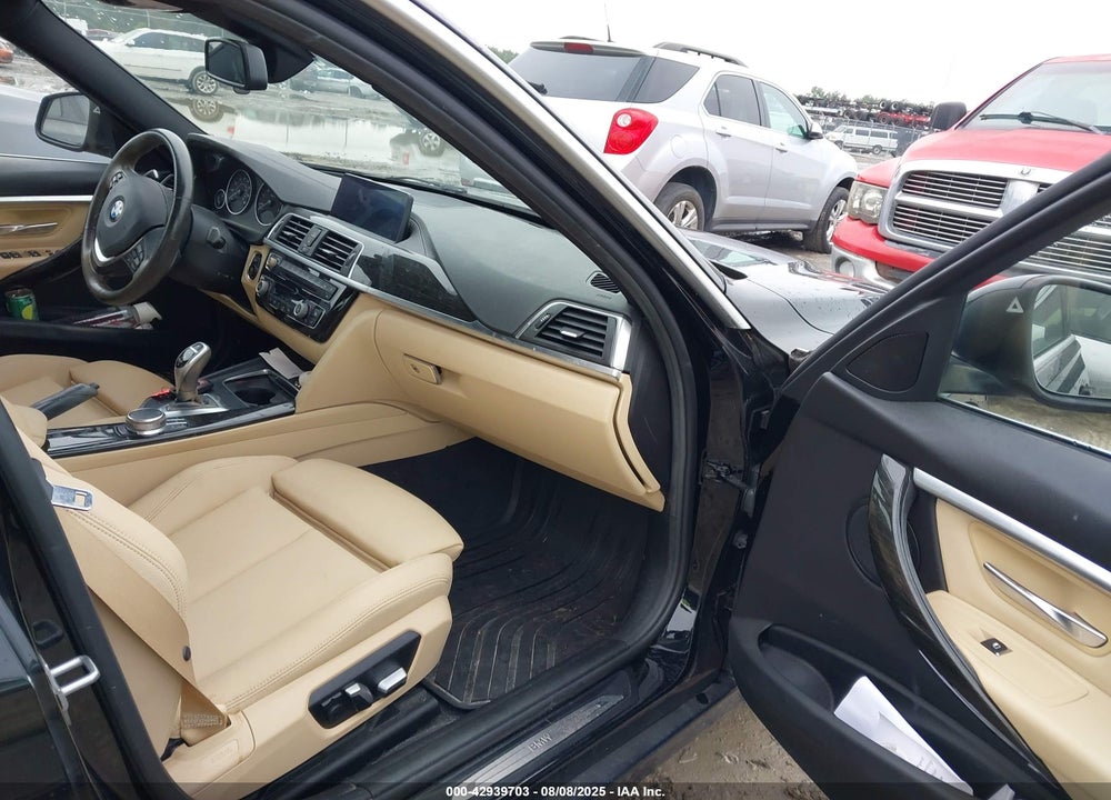 2018 BMW 3 SERIES VIN: WBA8B9G56JNU99195