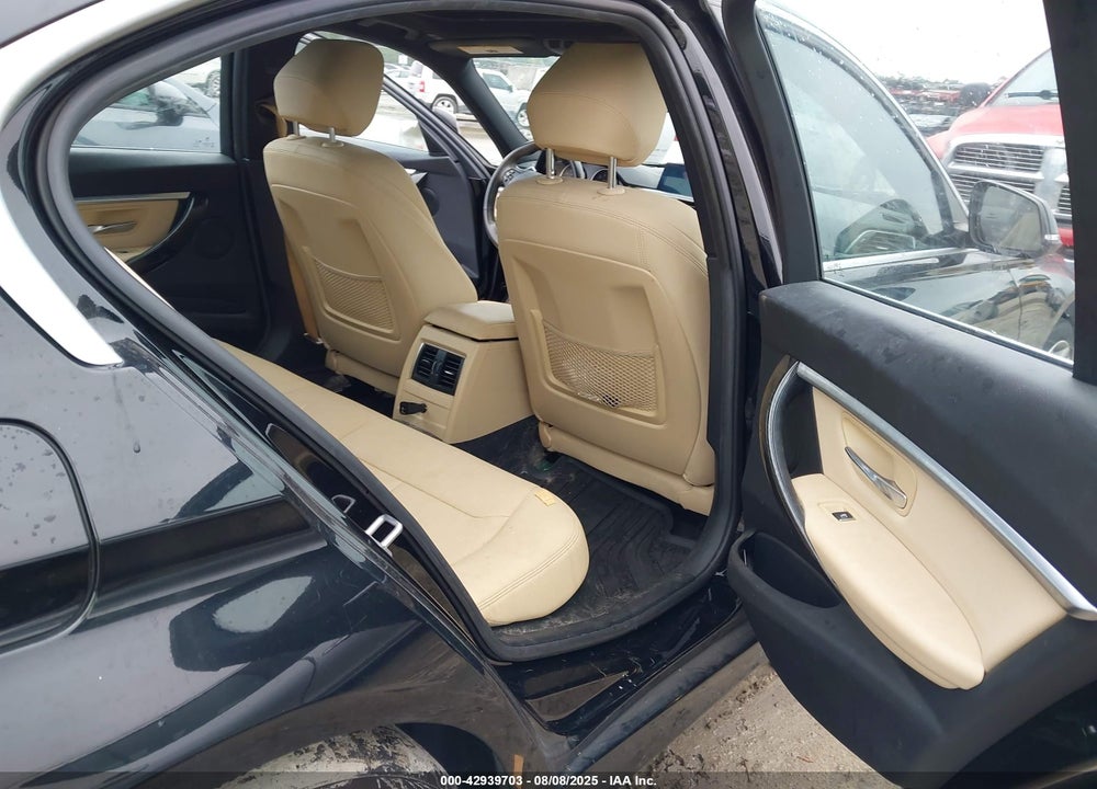 2018 BMW 3 SERIES VIN: WBA8B9G56JNU99195