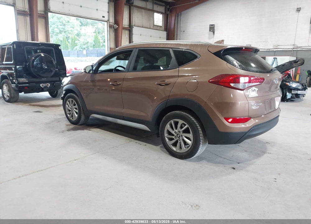 2017 HYUNDAI TUCSON VIN: KM8J3CA48HU430390