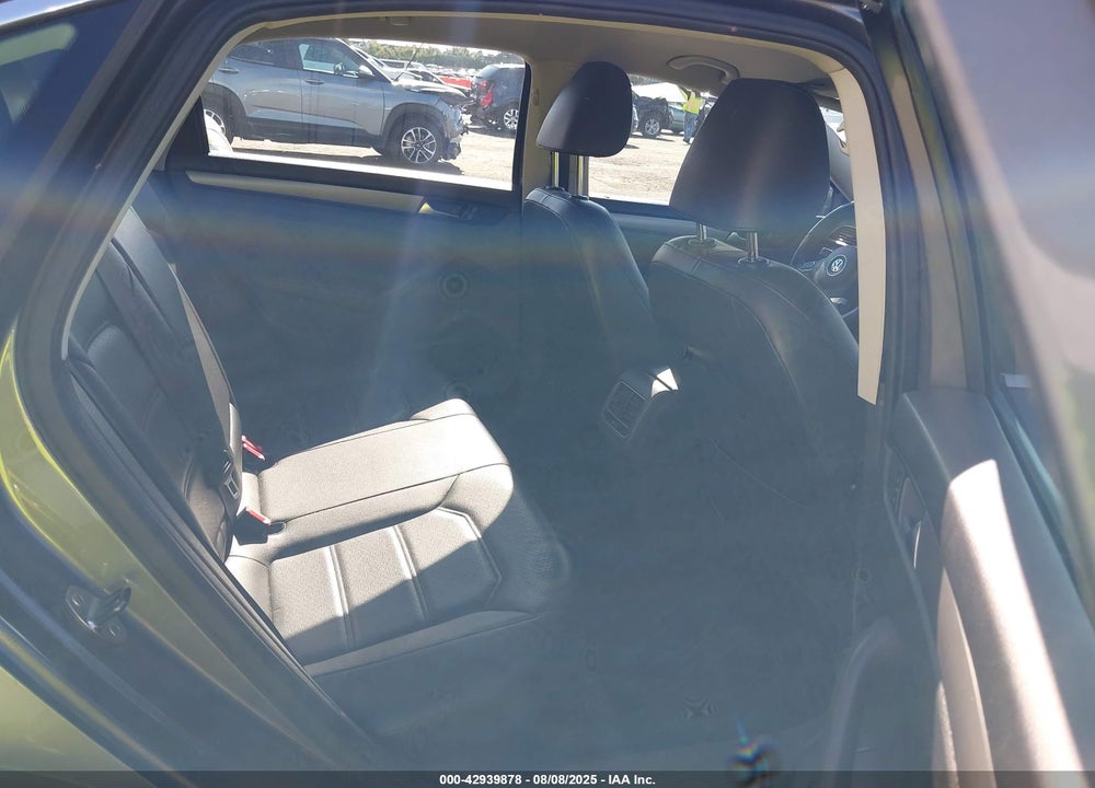 2014 VOLKSWAGEN PASSAT VIN: 1VWBT7A37EC104277