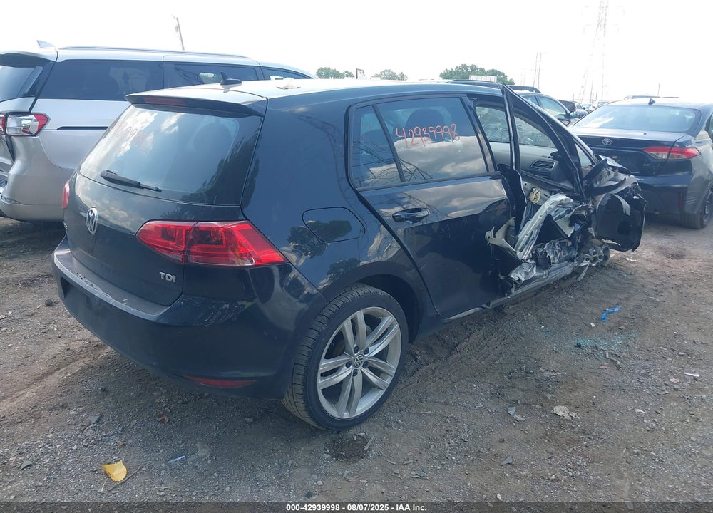 2015 VOLKSWAGEN GOLF VIN: 3VW2A7AU3FM013327
