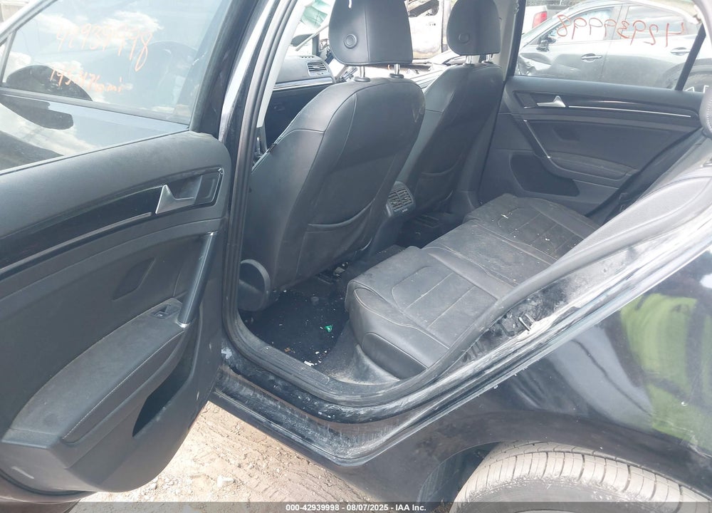 2015 VOLKSWAGEN GOLF VIN: 3VW2A7AU3FM013327