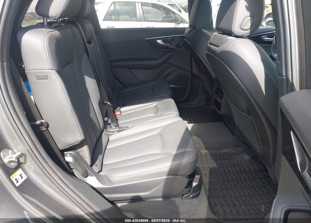 2025 AUDI Q7 VIN: WA1LCBF72SD000687