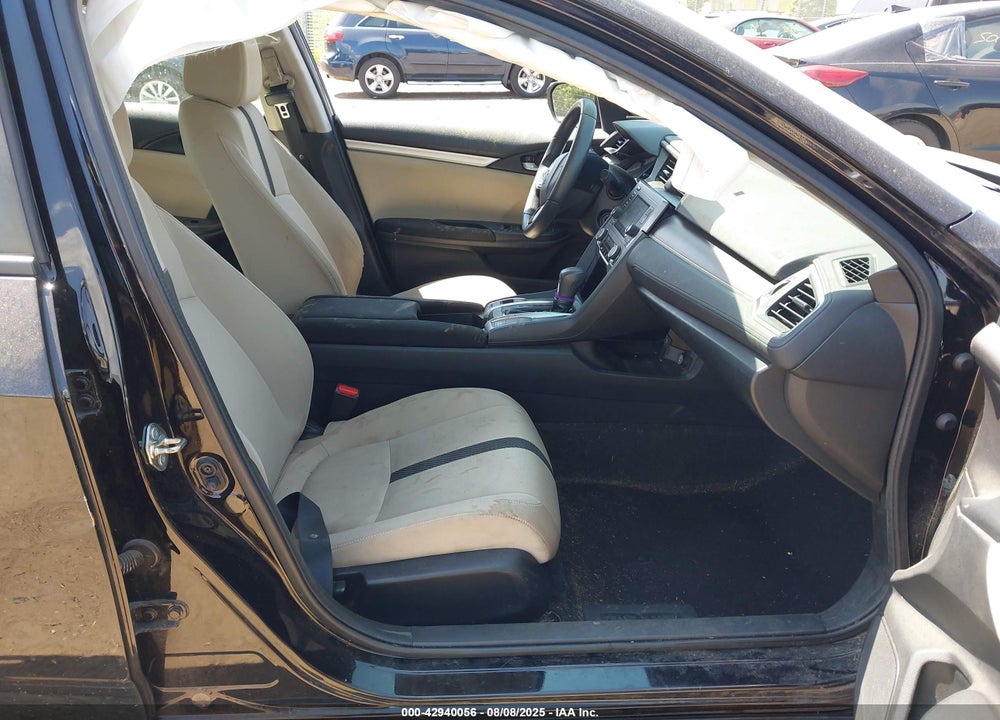2017 HONDA CIVIC VIN: 19XFC2F58HE048719