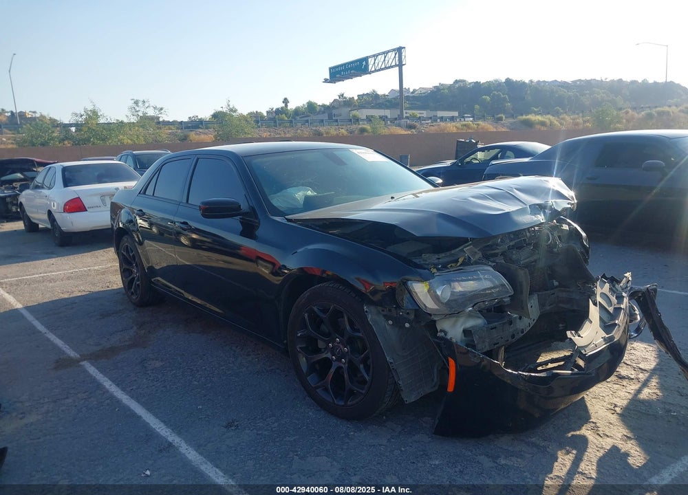 2019 CHRYSLER 300 TOURING VIN: 2C3CCAAG3KH580983