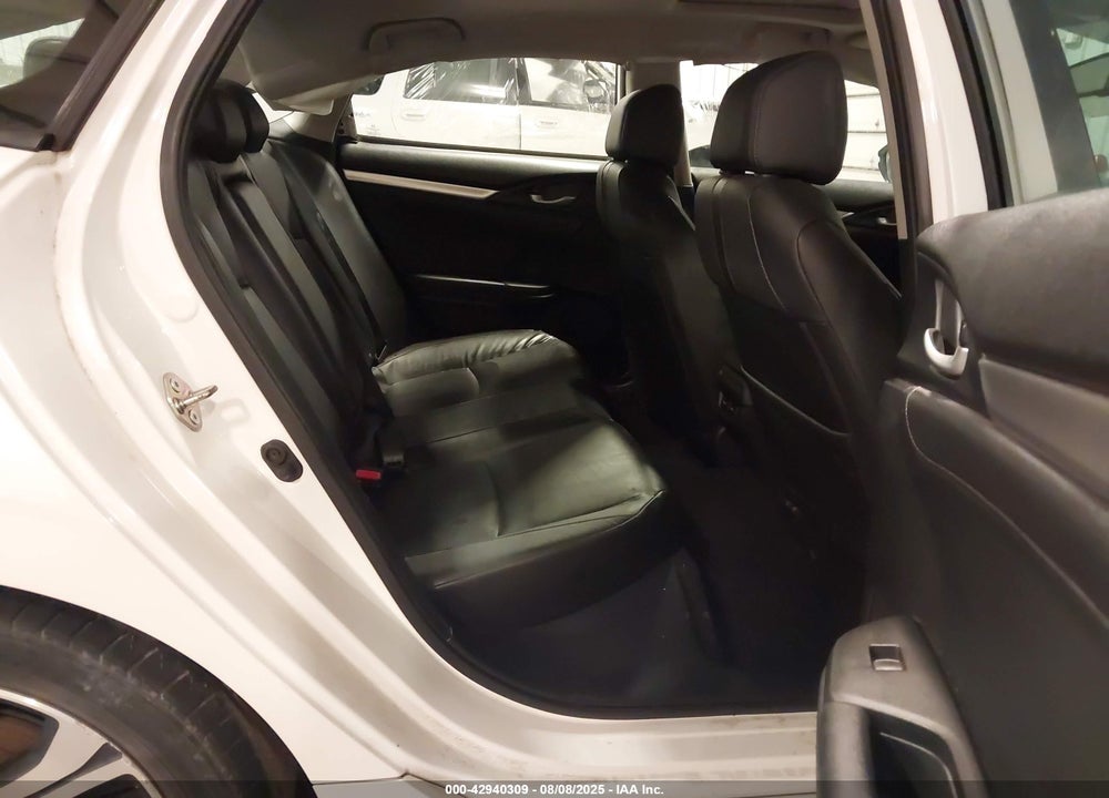 2016 HONDA CIVIC VIN: 19XFC1F97GE026092