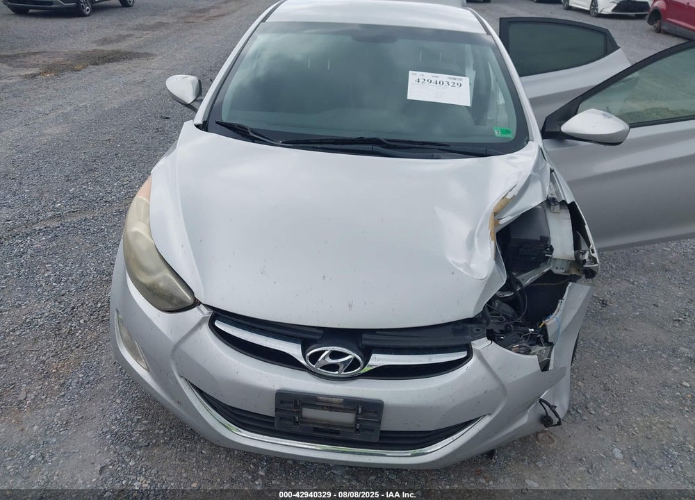 2013 HYUNDAI ELANTRA VIN: KMHDH4AE8DU829579