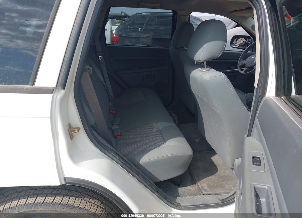 2007 JEEP GRAND CHEROKEE LAREDO VIN: 1J8HR48P47C644751