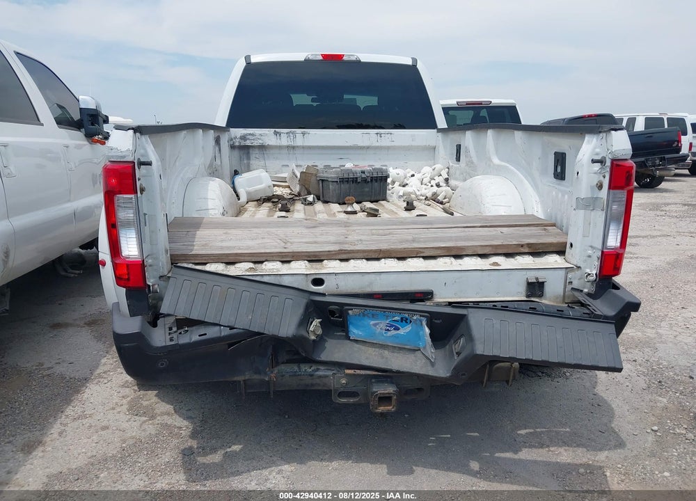 2017 FORD F-350 XL VIN: 1FT8W3DTXHEC10644