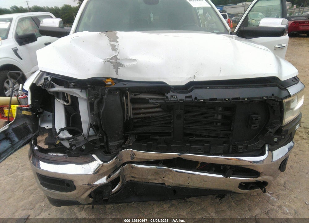 2020 RAM 1500 LAIE  4X4 5'7 BOX VIN: 1C6SRFJT1LN111892