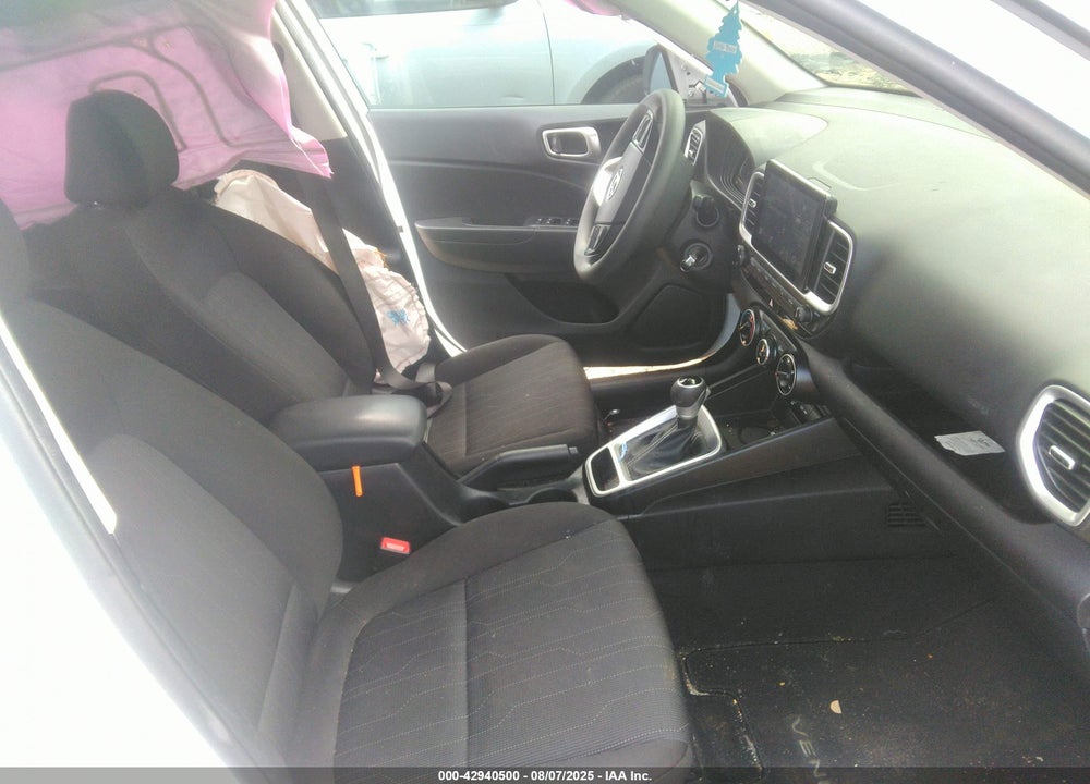2024 HYUNDAI VENUE VIN: KMHRB8A30RU299211