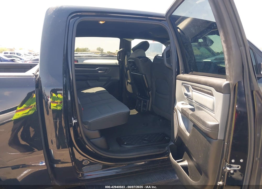 2022 RAM 1500 VIN: 1C6RREFT6NN275210