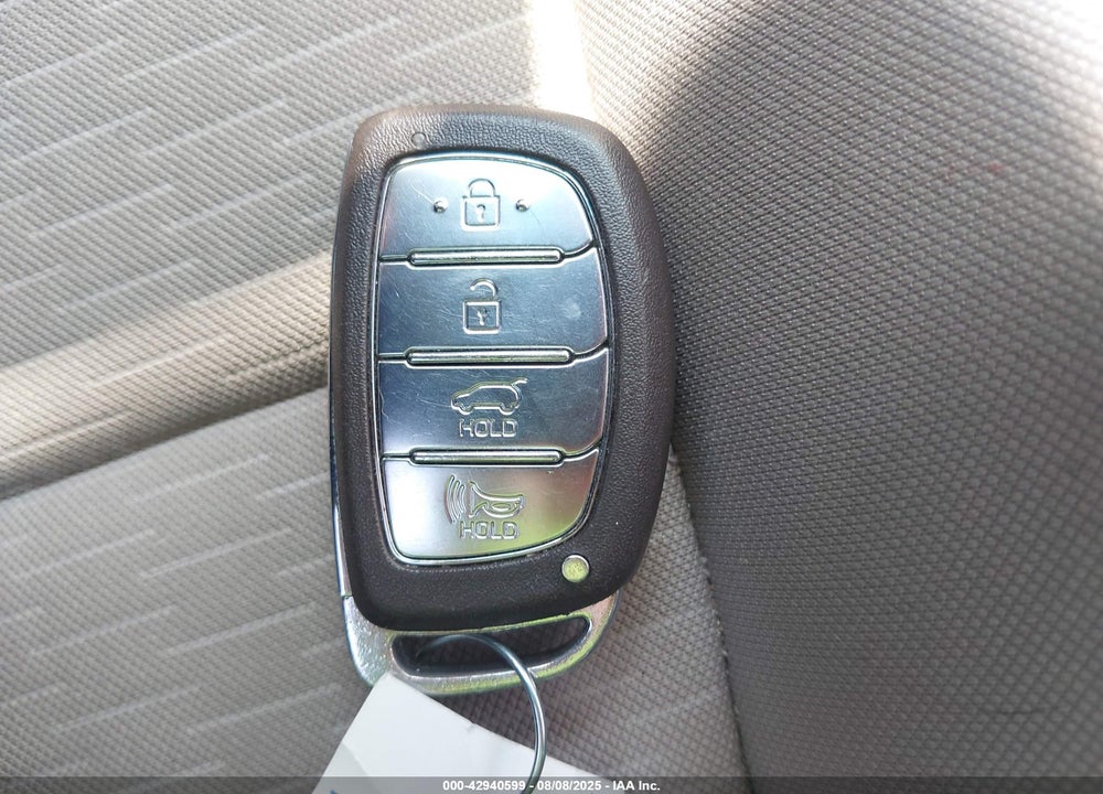 2019 HYUNDAI TUCSON VIN: KM8J33AL0KU974820